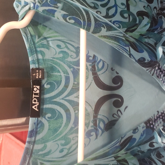 Shirt - Picture 2 of 3